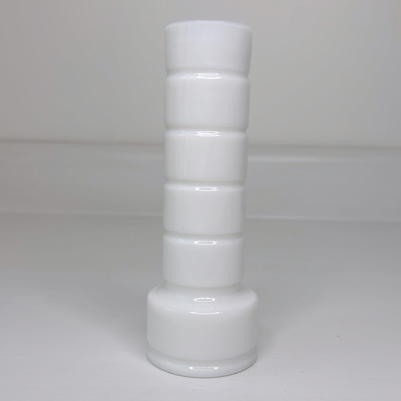 Vintage 🌸 MCM Milk Glass Stacked Rings Ribbed Flower Bud Vase Home Decor - Picture 2 of 15